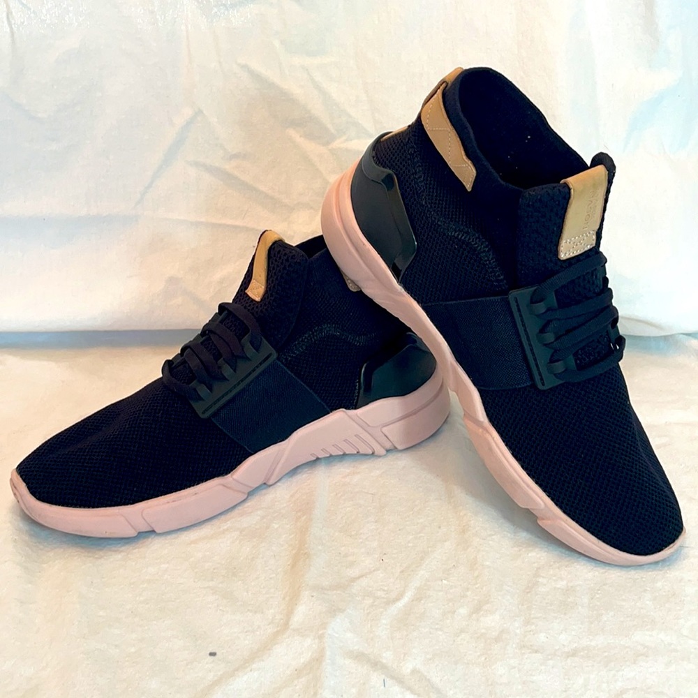 Skechers Pull On Black/Pink Sneaker Tennis Size 9